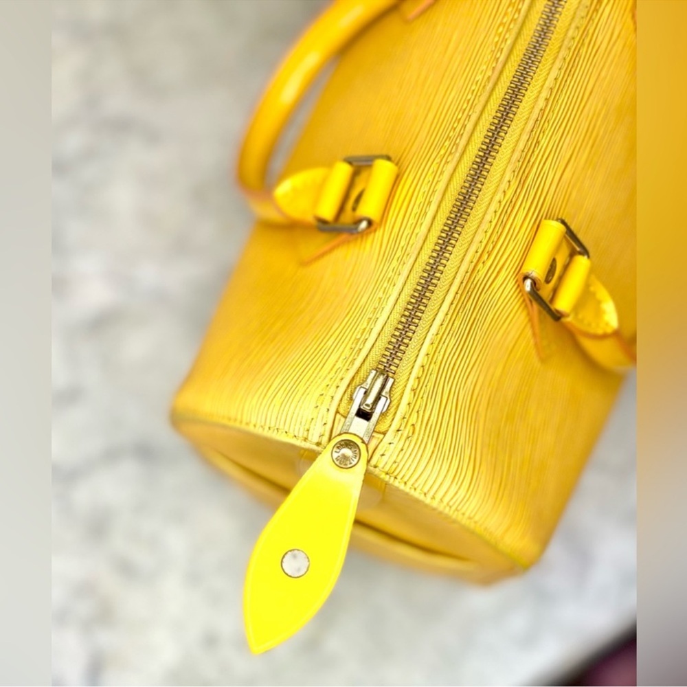 LOUIS VUITTON Epi Speedy 25 Tassili Yellow Leather - Picture 4 of 16
